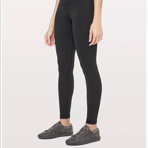 Black Lululemon align leggings
